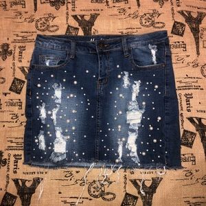 Machine Nouvelle Mode Denim Ripped Pearl Skirt